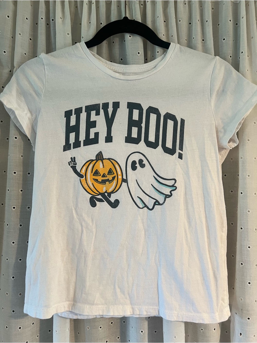 Girls Old Navy Cream Halloween 'Hey Boo!' Tee with Pumpkin & Ghost - Picture 2 of 4